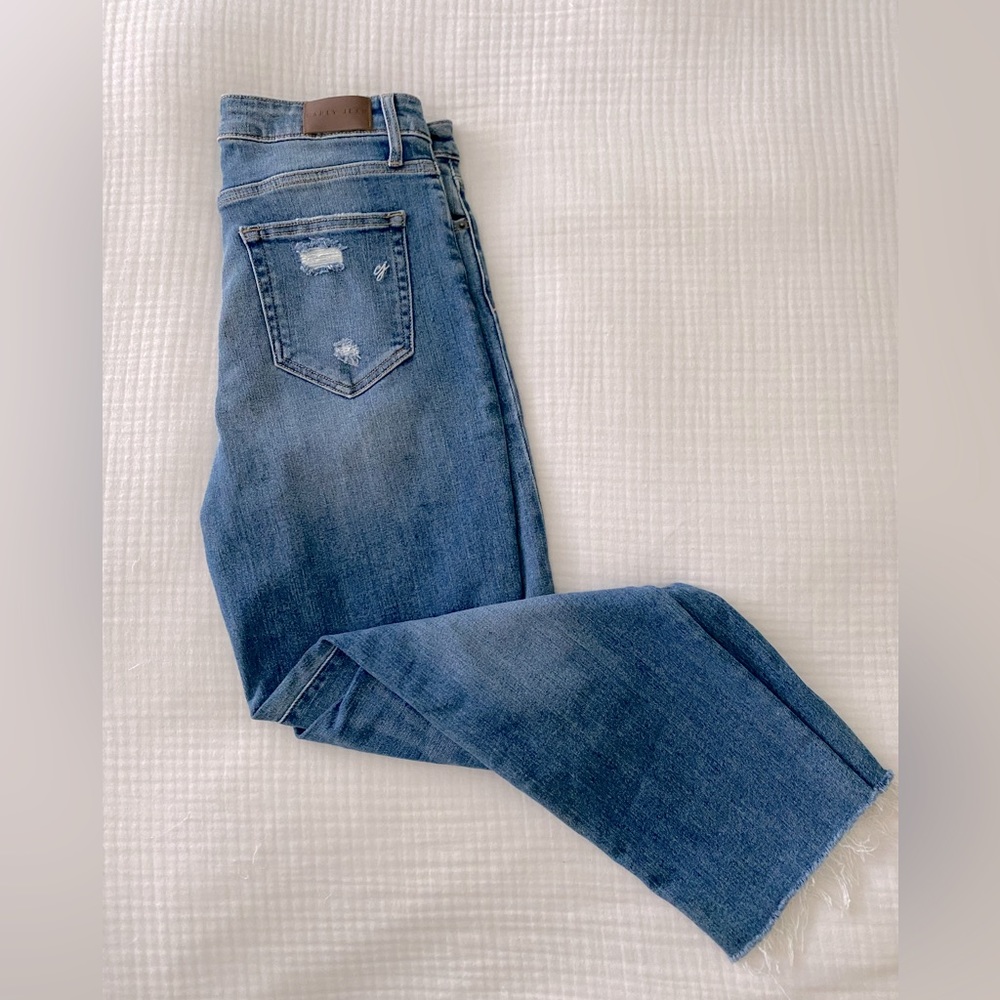 CJLA Medium Wash Distressed Chrissy’s! - Size 7